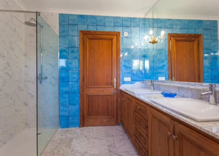 Bernardo Βίλα Port de Pollenca